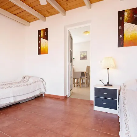Beautiful 3 Bed شقة *