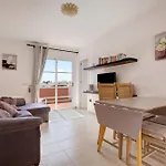 Beautiful 3 Bed Appartement *